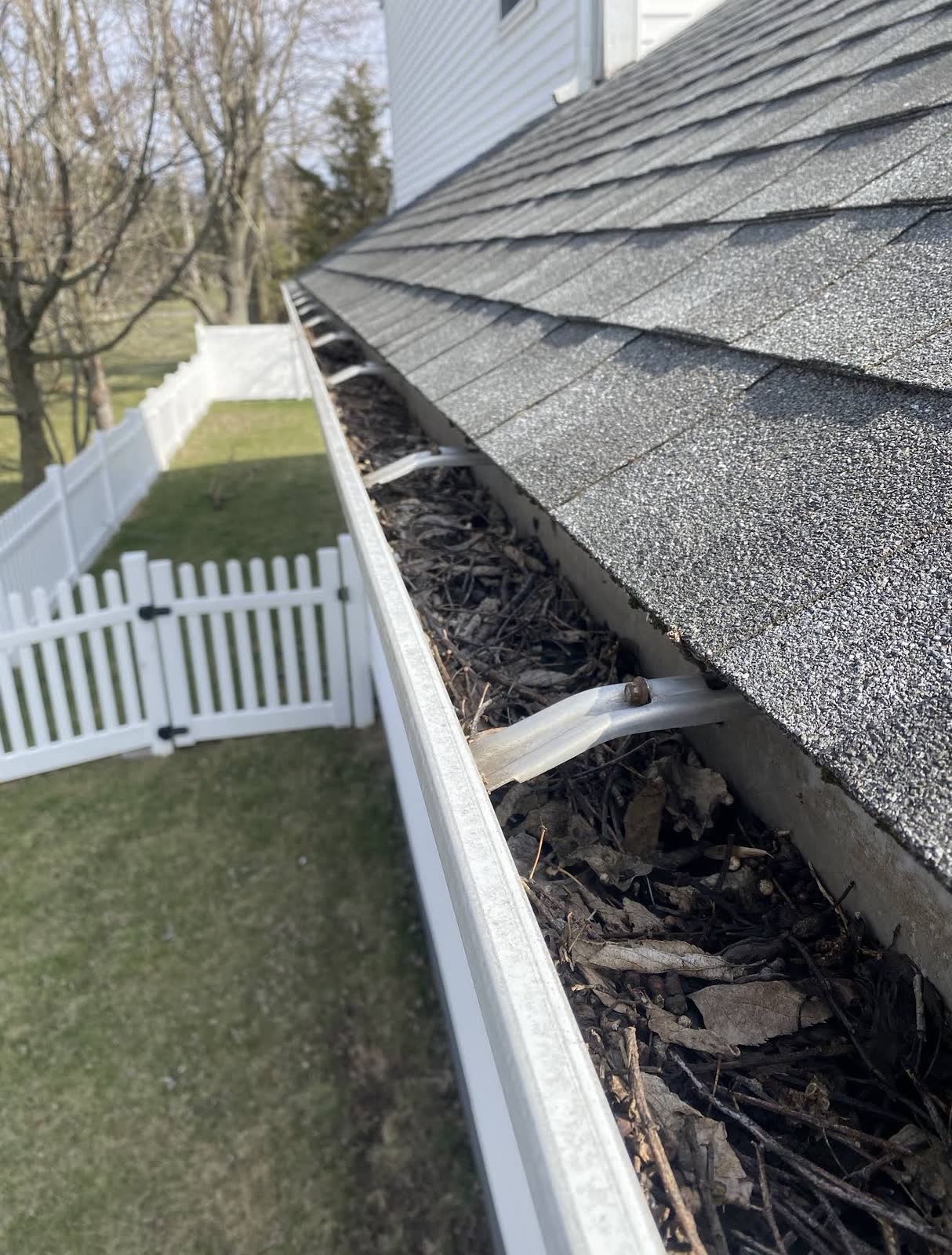 Gutter cleared and clog removed during gutter cleaning